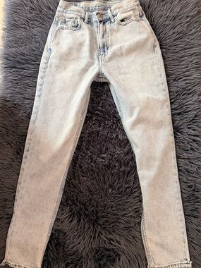 American Eagle Outfitters Light Wash Straight Leg Jeans